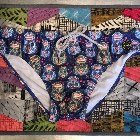 F**K Men’s Swimwear Skulls Printed Swim Brief Bathing Suit sz L (US sz M)